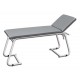 LIT D'EXAMEN - peint en blanc, matelas gris